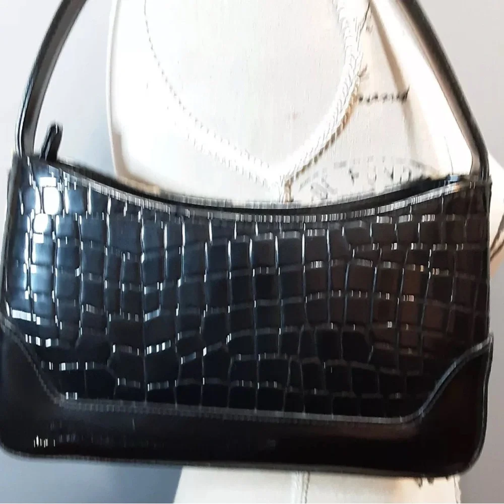 ‼️GIVEAWAY‼️ Kate Spade Black and Tan Giraffe Print Shoulder Bag - Picture 2 of 8